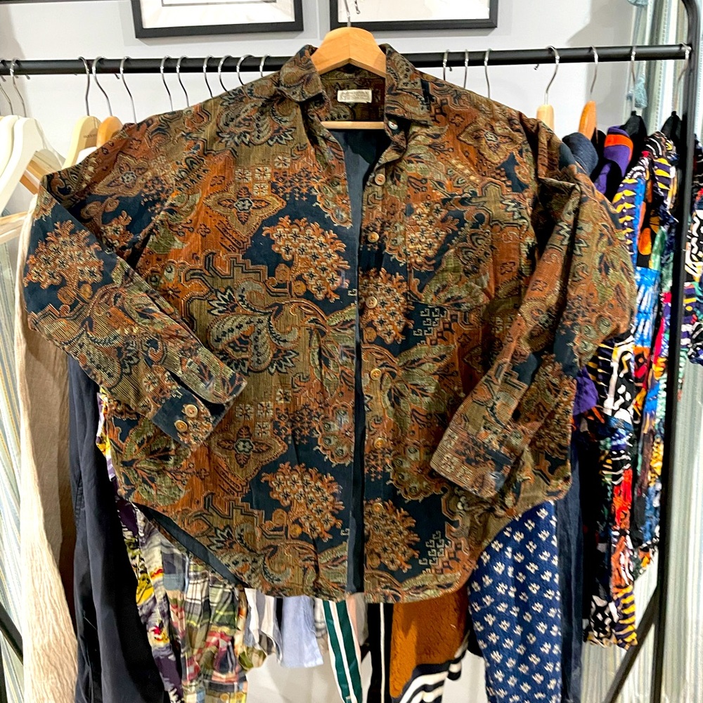 Banana Republic Safari & Travel clothing classic. Size M or L